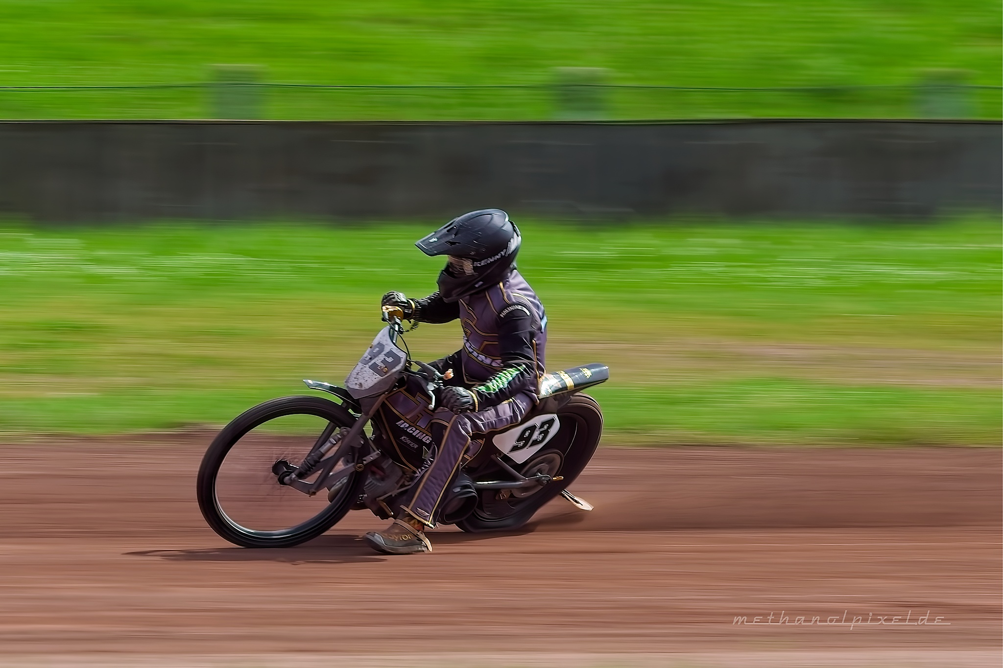 ILCE 7M4   A7405231 2048